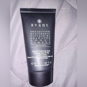 AVANT  Hyaluronic Acid Face & Eye Night Cream
